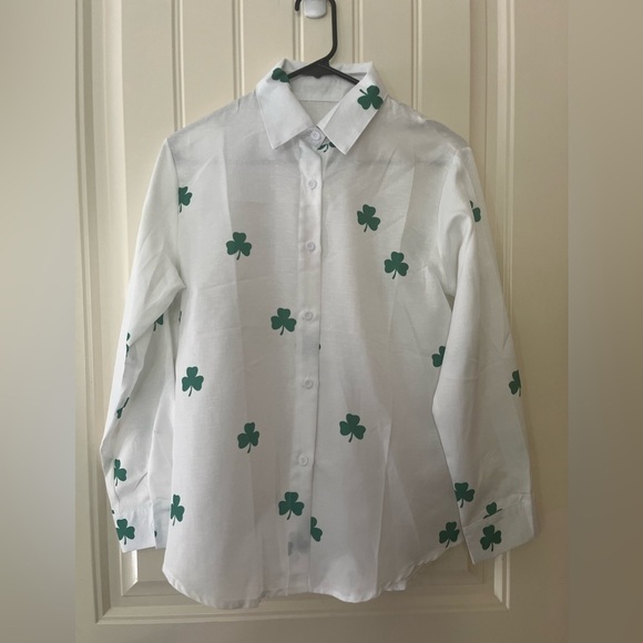 Source Unknown Tops - Shamrock Shirt Ladies Size Small Lightweight Perfect for St Patrick’s Festiviti